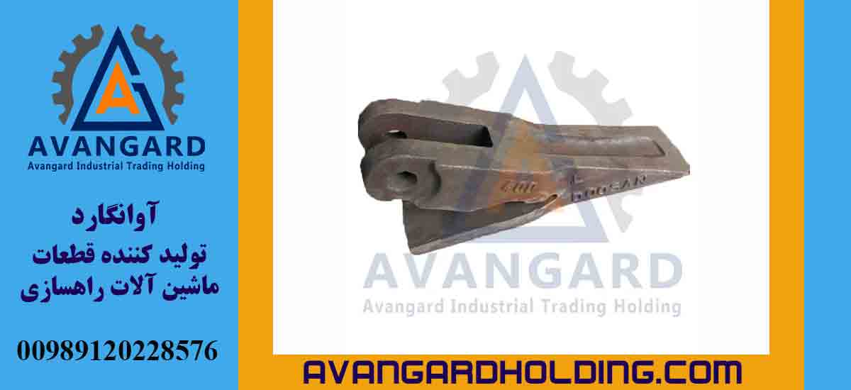 Левый угол зуба ковша Doosan 400